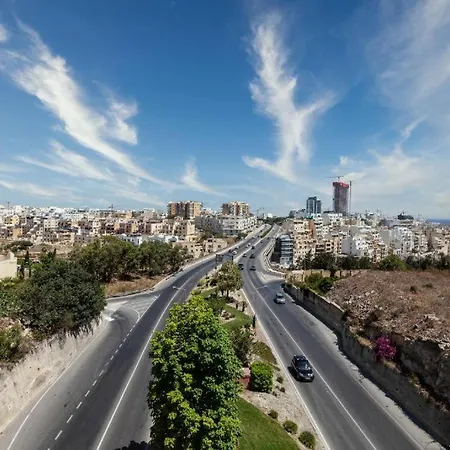 A Fully Equipped 3br With Lovely Views & Wifi * San Ġiljan