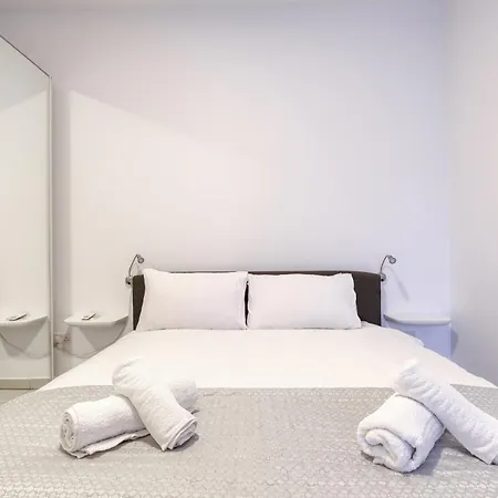 Διαμέρισμα A Fully Equipped 3br With Lovely Views & Wifi Saint Julian's