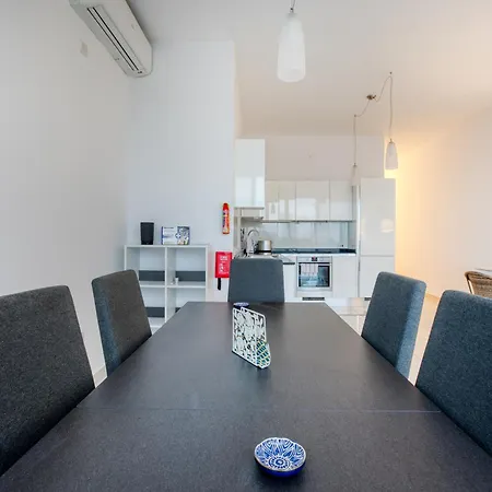 A Fully Equipped 3br With Lovely Views & Wifi Appartement San Ġiljan