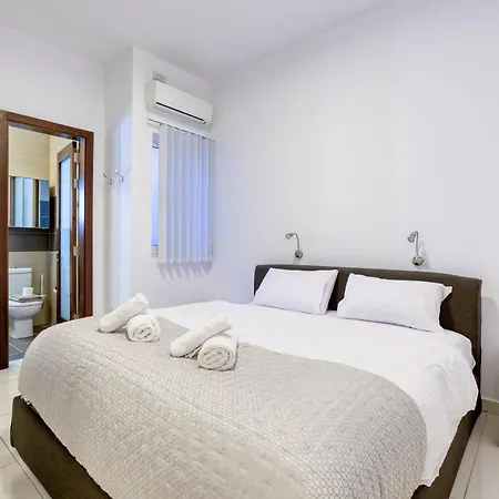 A Fully Equipped 3br With Lovely Views & Wifi San Ġiljan