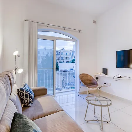 Appartement A Fully Equipped 3br With Lovely Views & Wifi *