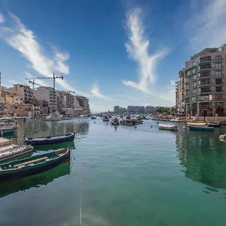Lejlighed A Fully Equipped 3br With Lovely Views & Wifi
