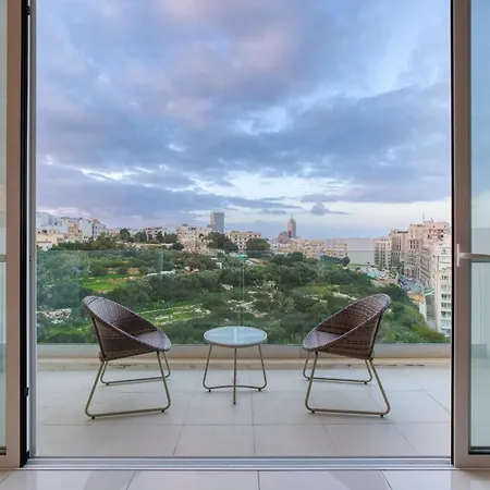 A Fully Equipped 3br With Lovely Views & Wifi Saint Julian's