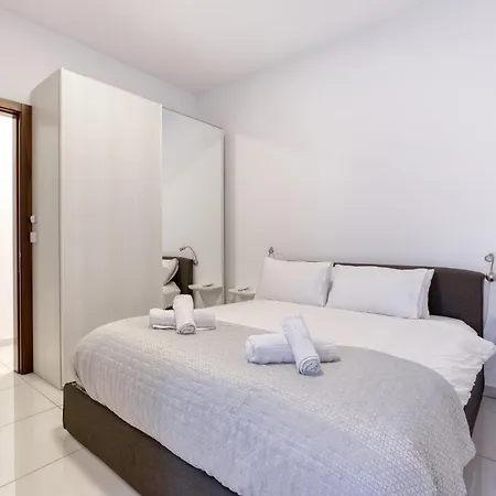 A Fully Equipped 3br With Lovely Views & Wifi Lejlighed *